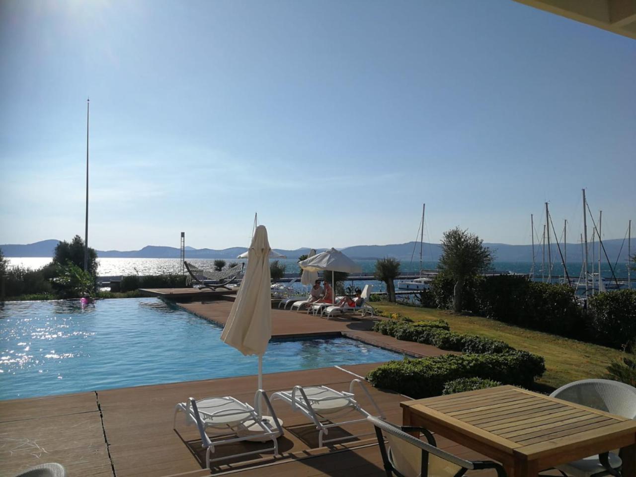 Egesu Marina Guest House Gulluk Exterior photo